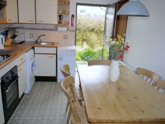 coachhousekitchen/cadgwithcovecottages